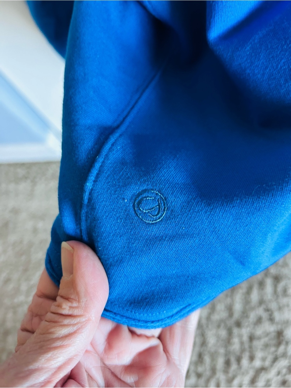 Cropped sweatshirt - Picture 3 of 6